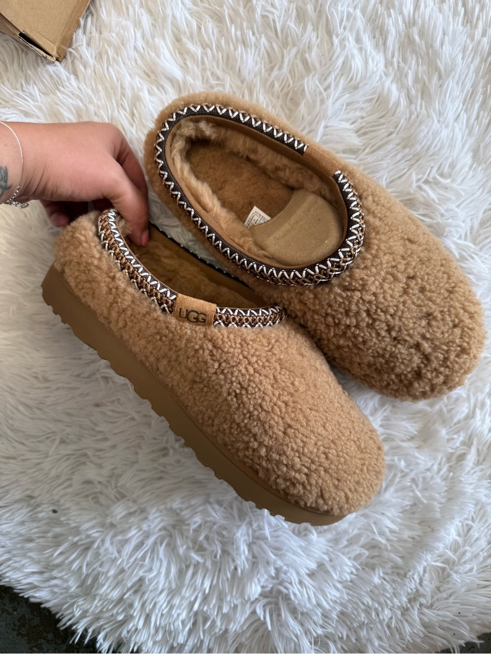 NWT UGG Tasman Maxi Curly